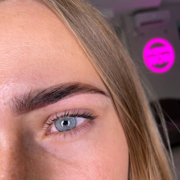 Брови (корекція + фарбування)
                    Салон краси Total Look Дніпро