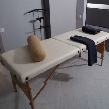 Масаж банками
                    Фізіотерапевт Олег Київ