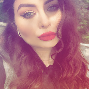 Накрутка на утюжок
                    Візажист Елена Черкаси