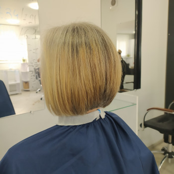 Жіночі стрижки
                    Парикмахер Марта Львов