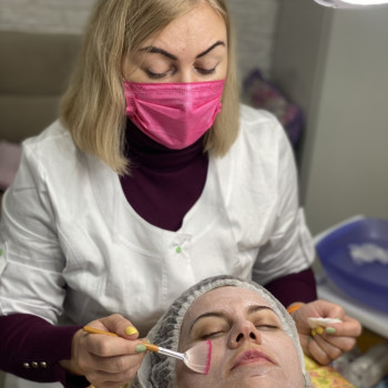 Массаж лица
                    Косметолог-инъекционист Виктория Киев