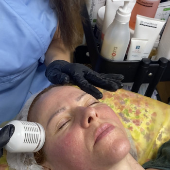 Массаж лица
                    Косметолог-инъекционист Виктория Киев