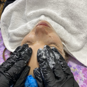 Массаж лица
                    Косметолог-инъекционист Виктория Киев