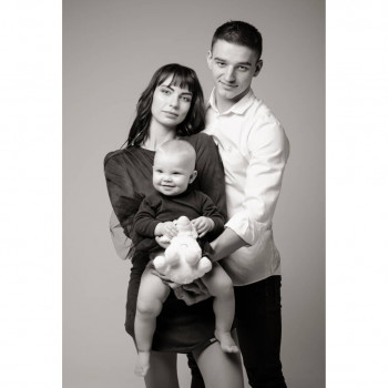 Студійна зйомка
                    Фотограф Олена Червоноград