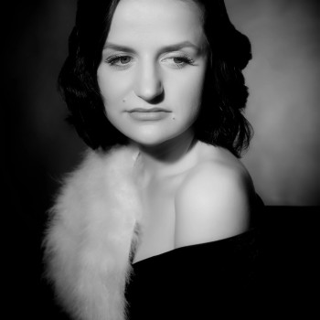 Студійна зйомка
                    Фотограф Олена Червоноград