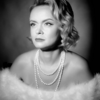 Студійна зйомка
                    Фотограф Олена Червоноград