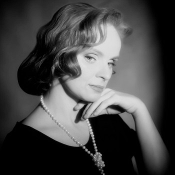 Студійна зйомка
                    Фотограф Олена Червоноград