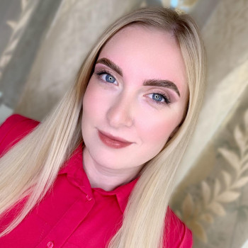 Моделювання та фарбування брів
                    Мастер перманентного макияжа Александра Кривой Рог