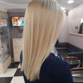 Окрашивание волос
                    Перукар-колорист Наталья Чернігів