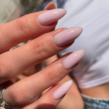 Манікюр зі зняттям та покриттям
                    Салон красоты Fargo Киев