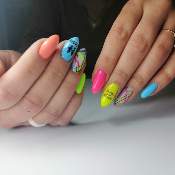 Маникюр лето яркий розовый, фото - Мастер маникюра Вікторія Мартиненко