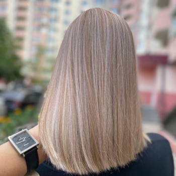 Фарбування з освітленням, шатуш
                    Салон красоты Fargo Киев