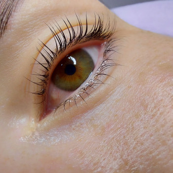 Ламінування вій
                    Візажист Мілена Хмельницький