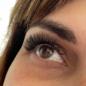 Наращивание ресниц
                    Салон красоты De Lars beauty studio Ирпень