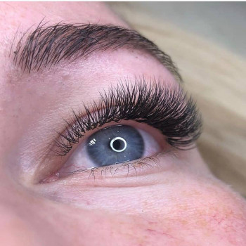 Наращивание ресниц
                    Салон красоты De Lars beauty studio Ирпень