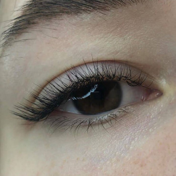 Наращивание ресниц
                    Салон красоты De Lars beauty studio Ирпень