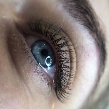 Наращивание ресниц
                    Салон красоты De Lars beauty studio Ирпень