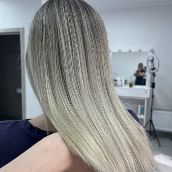 Сложное окрашивание
                    Перукар-колорист Ирина Вишневе