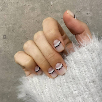 Світлий манікюр з візерунком незвичайний, фото - Нігтьова студія Спа Офіс