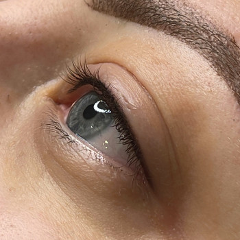 Міжвійка
                    Мастер перманентного макияжа Юля Киев