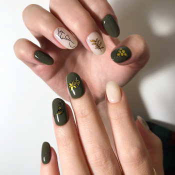 Маникюр + покрытие гель лаком
                    Майстер манікюру Вероника Київ