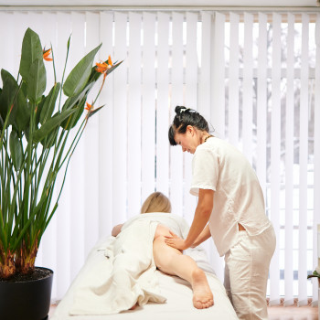 Филиппинский массаж "HILOT"
                    Масажист Валерия Київ