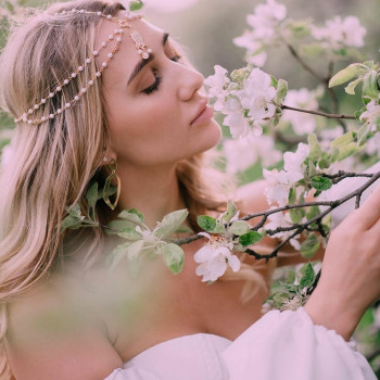 Макіяж, укладання волосся