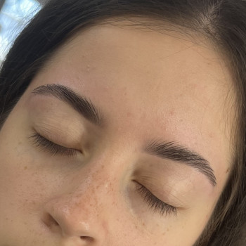 Оформленная брів
                    Бровист Елизавета Павлоград