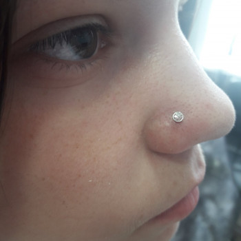 Пирсинг, прокол ушей, пупка, микродермал Александрия
                    Салон красоты LASH&BEAUTY STUDIO Александрия