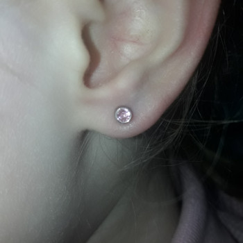 Пирсинг, прокол ушей, пупка, микродермал Александрия
                    Салон красоты LASH&BEAUTY STUDIO Александрия