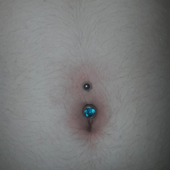 Пирсинг, прокол ушей, пупка, микродермал Александрия
                    Салон красоты LASH&BEAUTY STUDIO Александрия