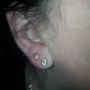 Пирсинг, прокол ушей, пупка, микродермал Александрия
                    Салон красоты LASH&BEAUTY STUDIO Александрия