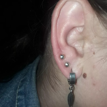 Пирсинг, прокол ушей, пупка, микродермал Александрия
                    Салон красоты LASH&BEAUTY STUDIO Александрия