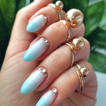 Голубой маникюр праздничный, фото - Мастер маникюра Ілона Жук