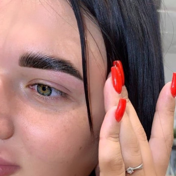 Комплекс долговременная укладка бровей с коррекцией и окрашиванием краской
                    Салон красоты Festival Beauty Запорожье