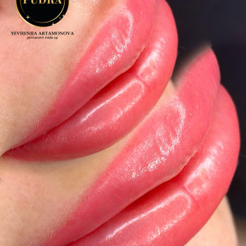 Напилення губ
                    Мастер перманентного макияжа Евгения Кременчуг