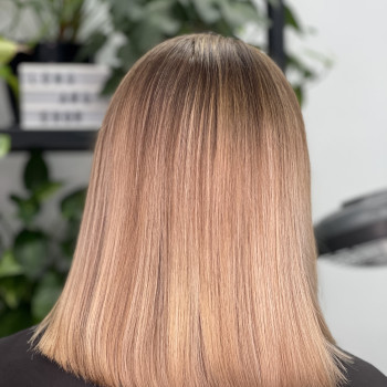 Бежевый блонд, фото - Парикмахер-колорист Анна Голуб