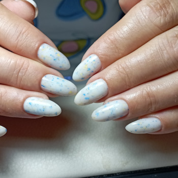 Корекція гелем, укріплення гелем.
                    Мастер маникюра Юлия Ромны