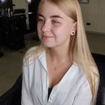 Оформлення брів фарбою