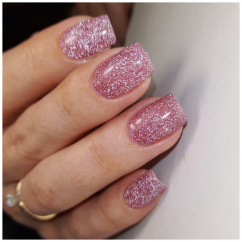 Нежный маникюр розовый светоотражающий, фото - Мастер маникюра Ирина Ткаченко