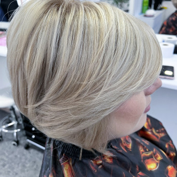 Фарбування волосся
                    Парикмахер-колорист Галина Запорожье