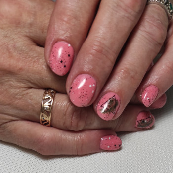 Манікюр на короткі нігті з малюнком рожевий, фото - Майстер манікюру Ярина Пушкар