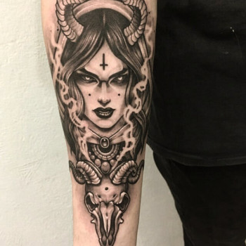 тату демонічна дівчина