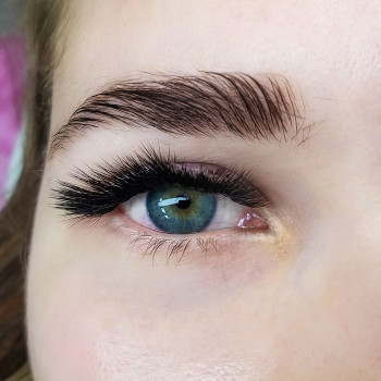 Наращивание ресниц Mega Volume 5D
                    Лешмейкер Юлия Белая Церковь