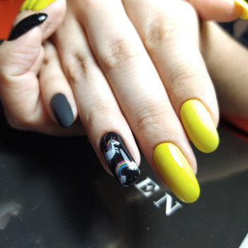 Покриття гель лаком + манікюр класичний + укріплення
                    Майстер манікюру Валерия Київ