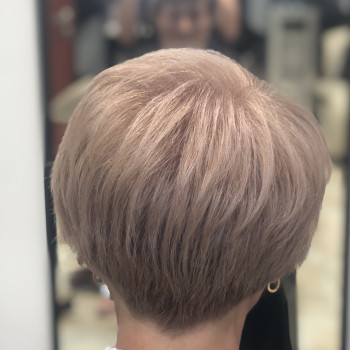 Окрашивание волос
                    Перукар-колорист Валерия Запоріжжя