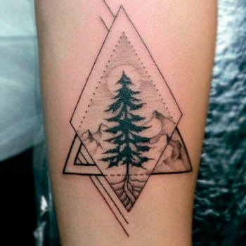 тату дерево чб