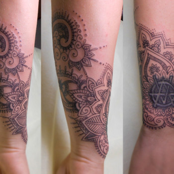 тату мереживо на руці