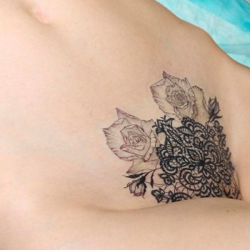 тату троянди мереживо