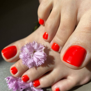 Педикюр
                    Салон краси En Ajoure Київ